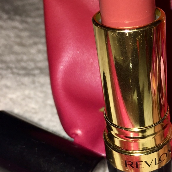 peace, ❤️ & 👄. 8 high end lipsticks & Gloss & bag - Picture 4 of 8